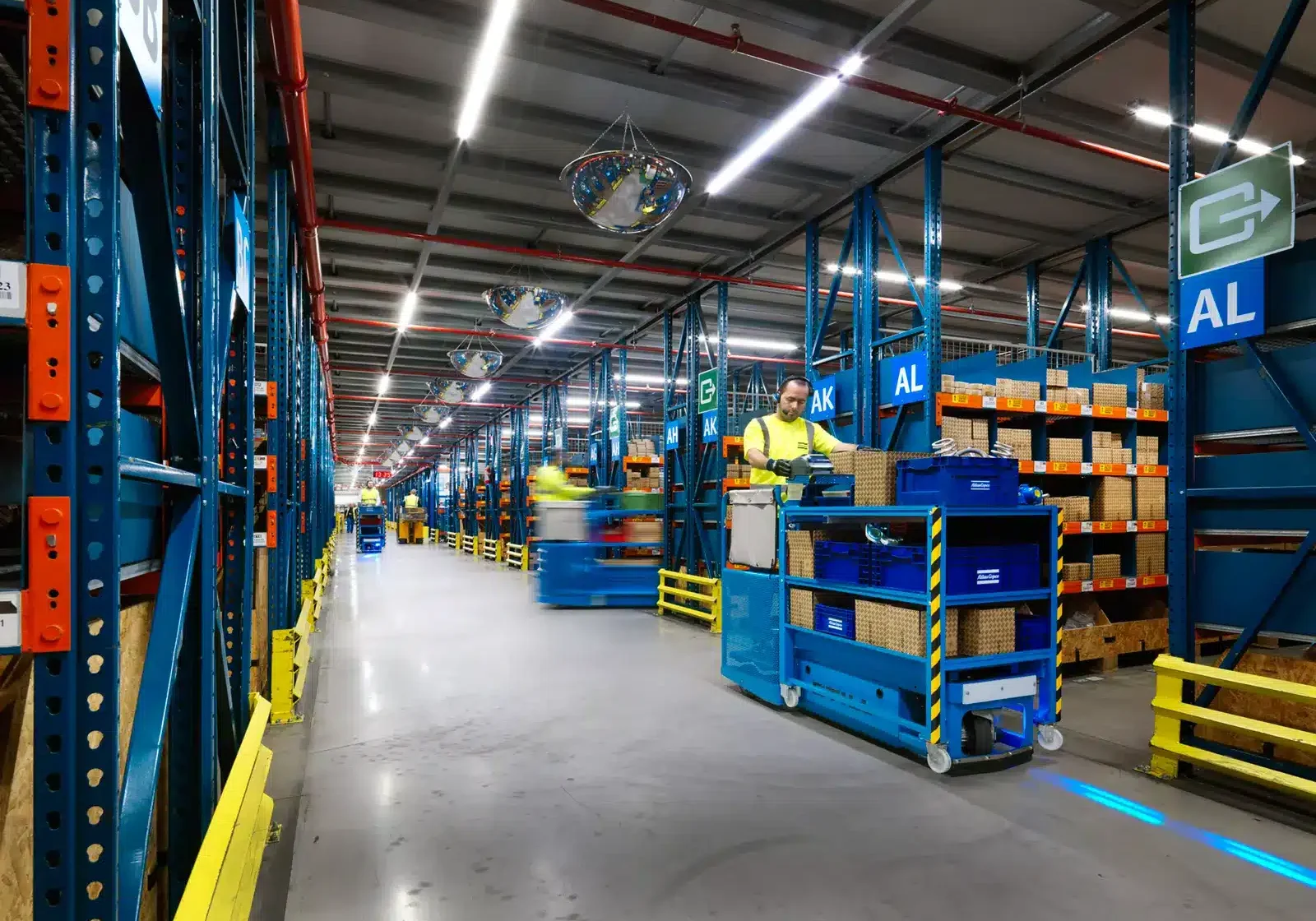 Air Compressors for Logistics & Distribution